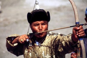 Łucznictwo jest jednym z głównych sportów narodowych w Mongolii